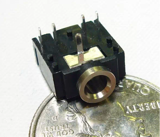 書上永遠(yuǎn)不會(huì)告訴你的一些接插件知識(shí)